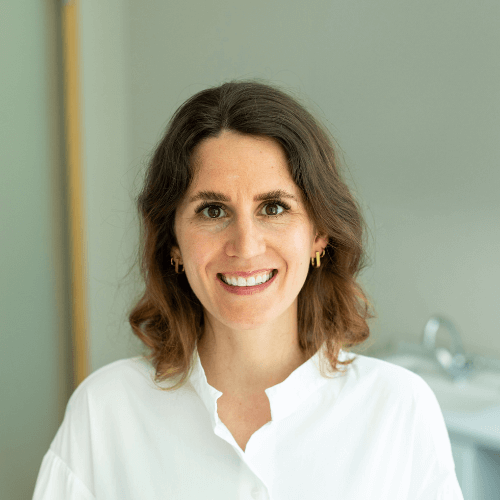 Vivica Schmitz, Zahnärztin